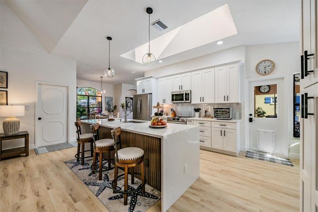 19607 WYNDHAM LAKES DRIVE, Odessa, FL 33556