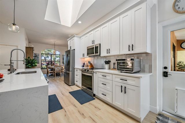 19607 WYNDHAM LAKES DRIVE, Odessa, FL 33556