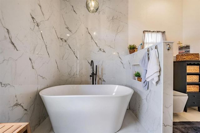 19607 WYNDHAM LAKES DRIVE, Odessa, FL 33556