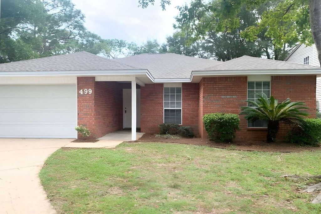 499 Spring Brook Lane, Mary Esther, FL 32569