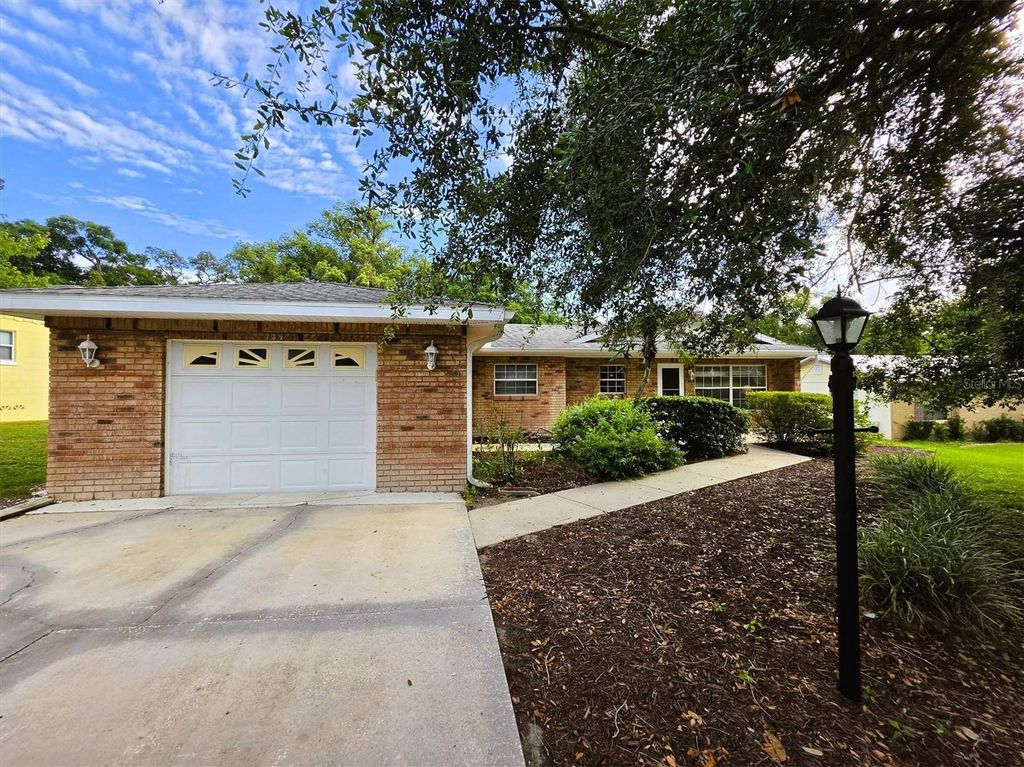 735 OVERHILL ROAD, Deland, FL 32720
