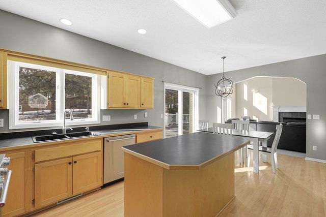 3823 Tessier Trail, Vadnais Heights, MN 55127