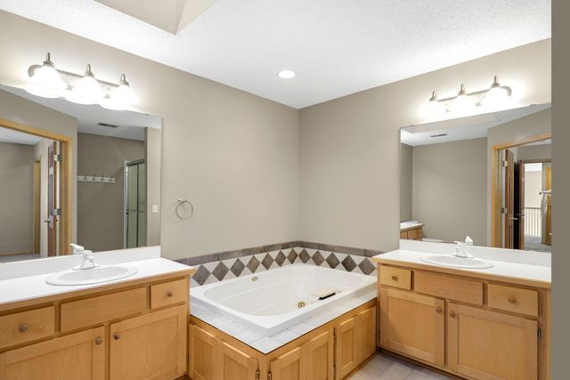 3823 Tessier Trail, Vadnais Heights, MN 55127