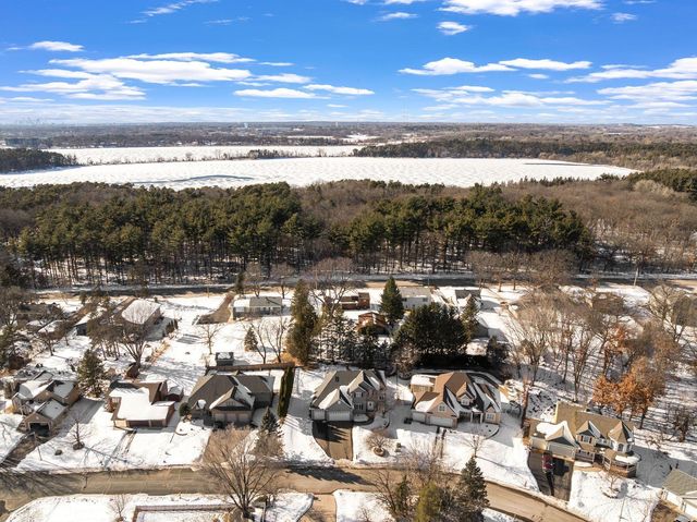 3823 Tessier Trail, Vadnais Heights, MN 55127