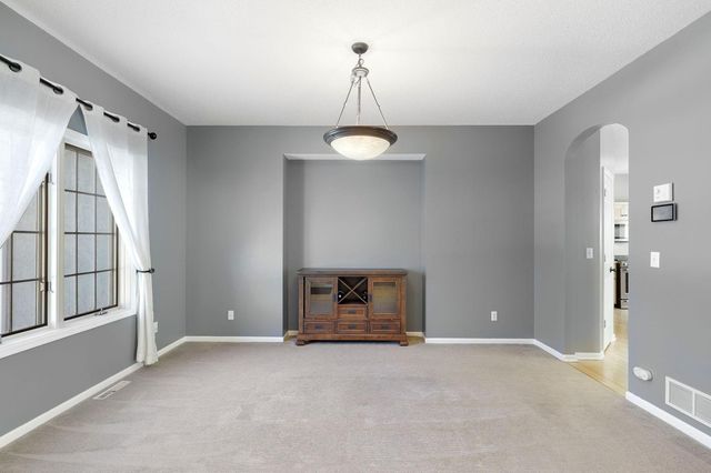 3823 Tessier Trail, Vadnais Heights, MN 55127