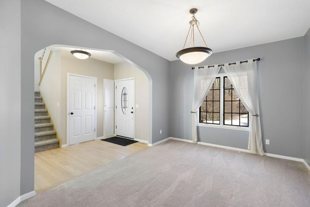 3823 Tessier Trail, Vadnais Heights, MN 55127