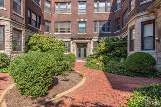 377 N Taylor Avenue 1S, St Louis, MO 63108