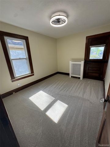563 Eureka Road, Wyandotte, MI 48192