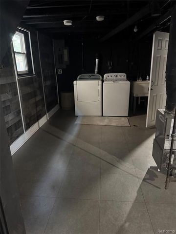 563 Eureka Road, Wyandotte, MI 48192