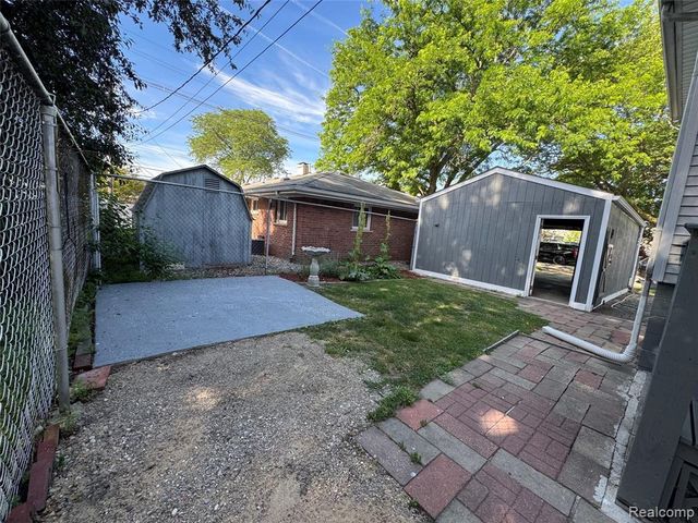 563 Eureka Road, Wyandotte, MI 48192