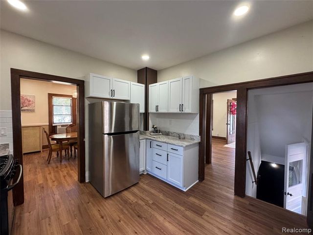 563 Eureka Road, Wyandotte, MI 48192