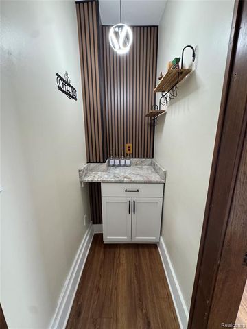 563 Eureka Road, Wyandotte, MI 48192
