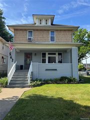 563 Eureka Road, Wyandotte, MI 48192