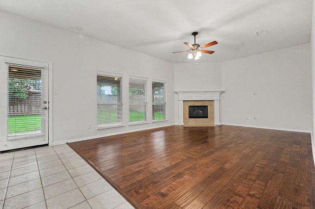 4111 Creek Hill Lane, Corinth, TX 76208