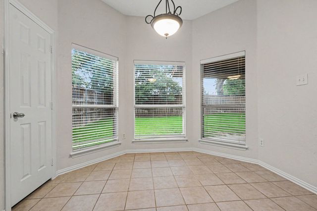 4111 Creek Hill Lane, Corinth, TX 76208