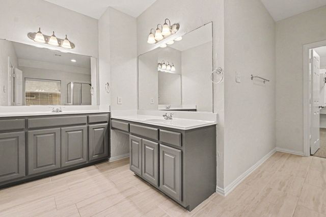 4111 Creek Hill Lane, Corinth, TX 76208