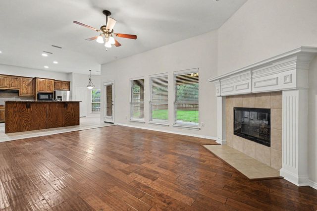 4111 Creek Hill Lane, Corinth, TX 76208