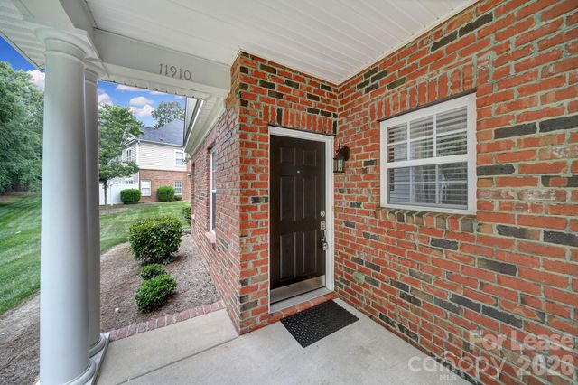 11910 Lacroix Street, Charlotte, NC 28277