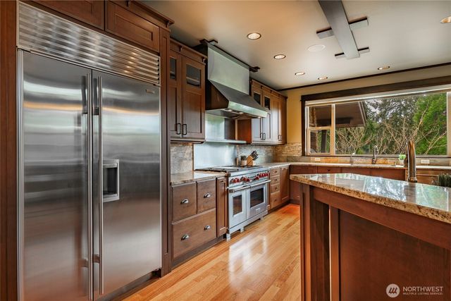 8771 Clubhouse Point Drive, Blaine, WA 98230
