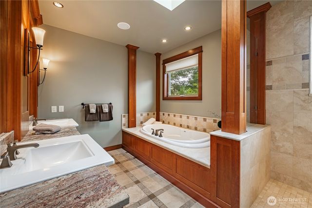 8771 Clubhouse Point Drive, Blaine, WA 98230