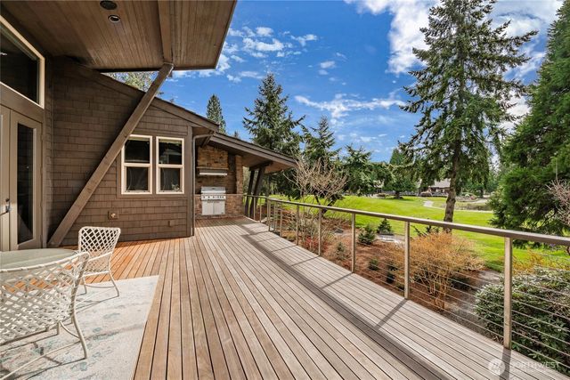 8771 Clubhouse Point Drive, Blaine, WA 98230