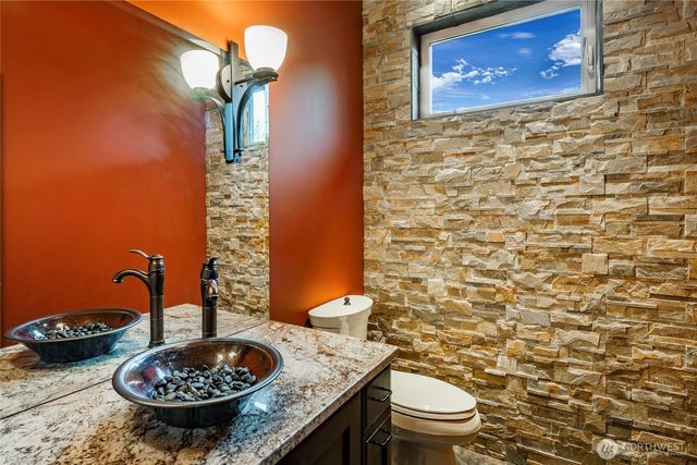 8771 Clubhouse Point Drive, Blaine, WA 98230