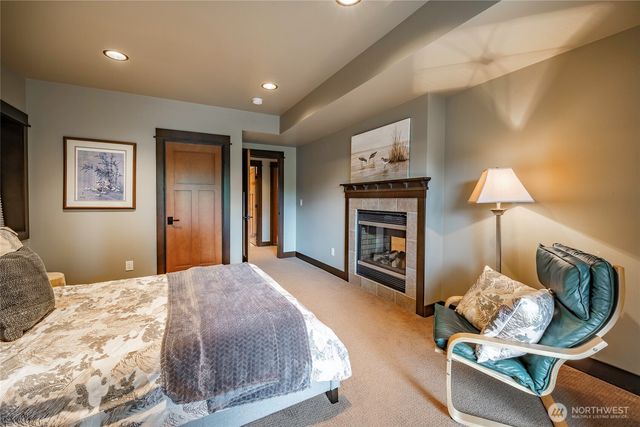 8771 Clubhouse Point Drive, Blaine, WA 98230