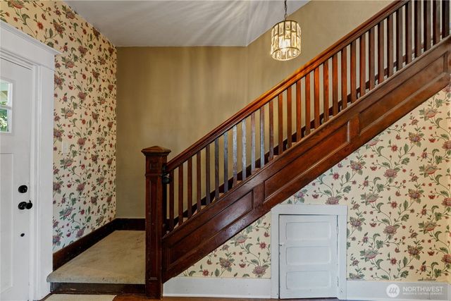 626 Eklund Avenue, Hoquiam, WA 98550