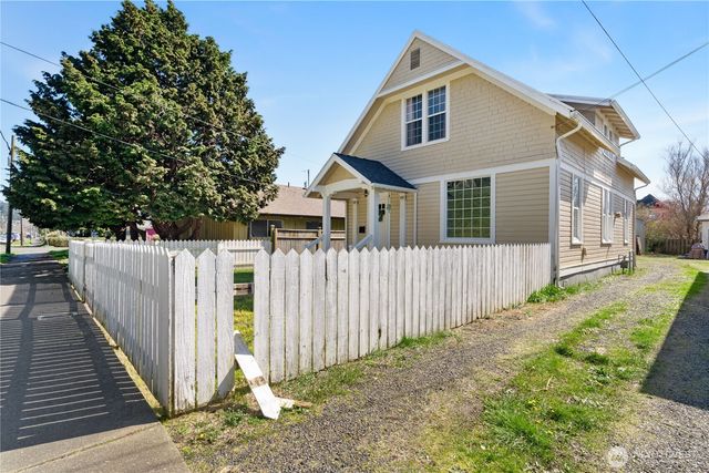 626 Eklund Avenue, Hoquiam, WA 98550