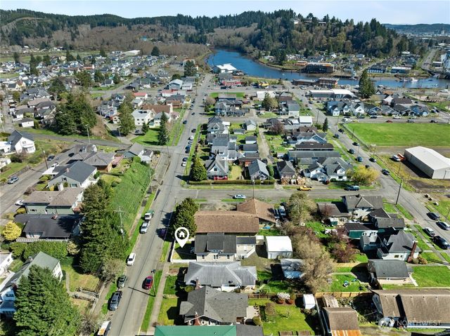 626 Eklund Avenue, Hoquiam, WA 98550