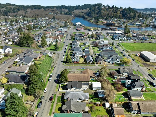 626 Eklund Avenue, Hoquiam, WA 98550