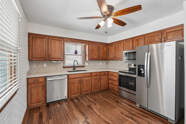 6115 Gordon Avenue, Des Moines, IA 50312