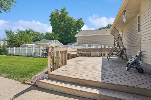 6115 Gordon Avenue, Des Moines, IA 50312
