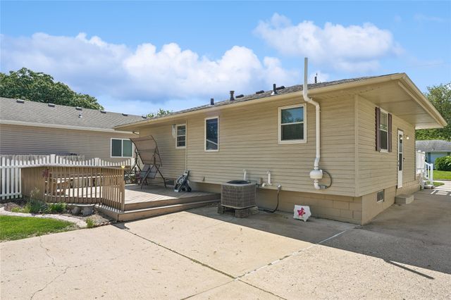 6115 Gordon Avenue, Des Moines, IA 50312