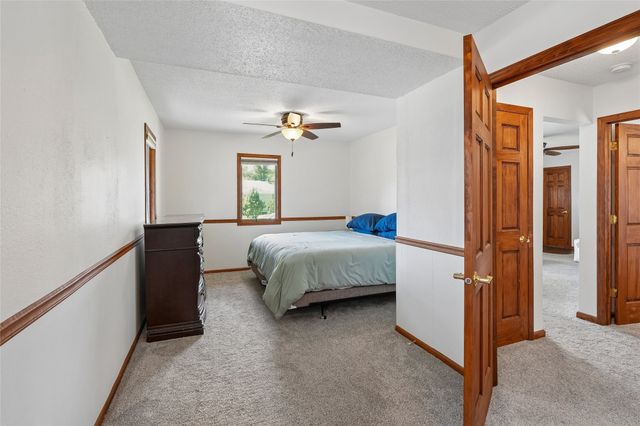 6115 Gordon Avenue, Des Moines, IA 50312