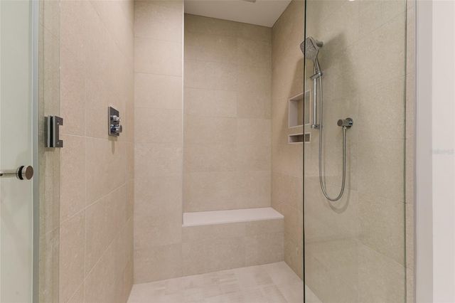 275 1ST AVENUE S 3908, St Petersburg, FL 33701