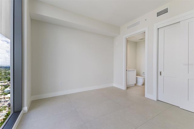 275 1ST AVENUE S 3908, St Petersburg, FL 33701