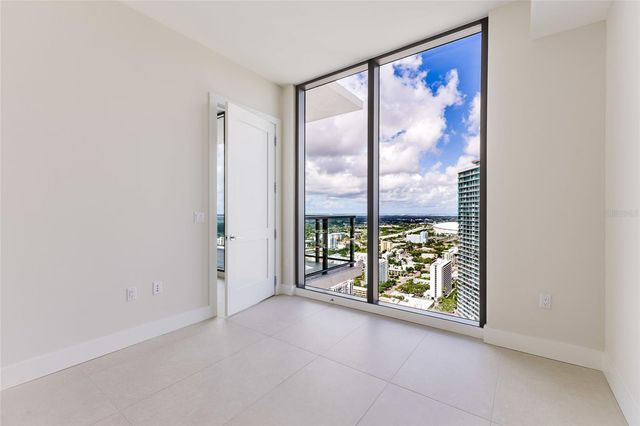 275 1ST AVENUE S 3908, St Petersburg, FL 33701
