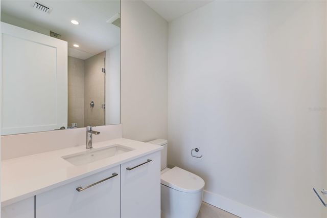 275 1ST AVENUE S 3908, St Petersburg, FL 33701