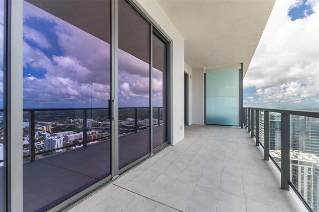 275 1ST AVENUE S 3908, St Petersburg, FL 33701
