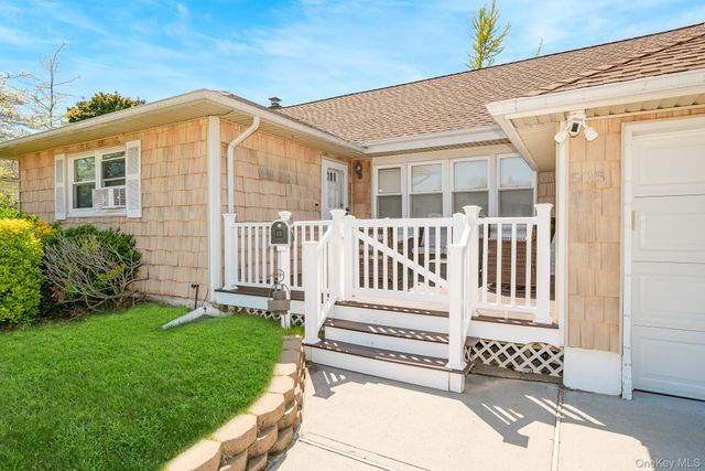 505 Lariat Lane, Bethpage, NY 11714