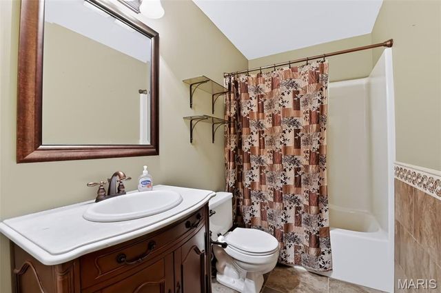 12 Meadow Crest Court, St Charles, MO 63303