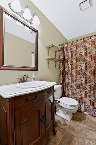 12 Meadow Crest Court, St Charles, MO 63303