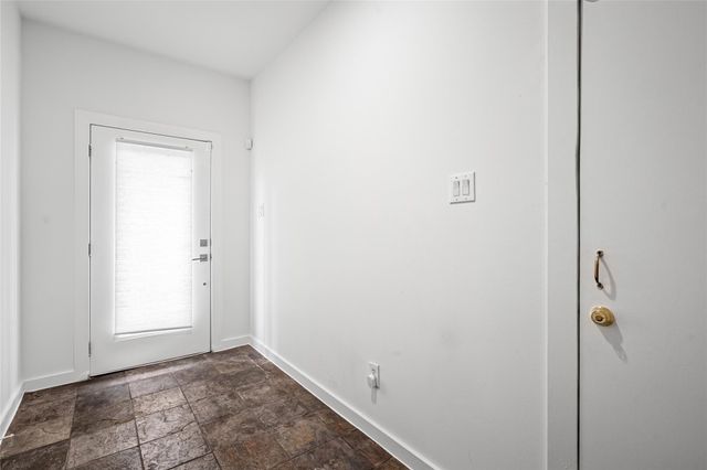 5712 Winsome Lane 5, Houston, TX 77057