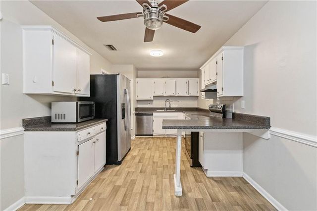 615 Dartmoor Lane, Mobile, AL 36609