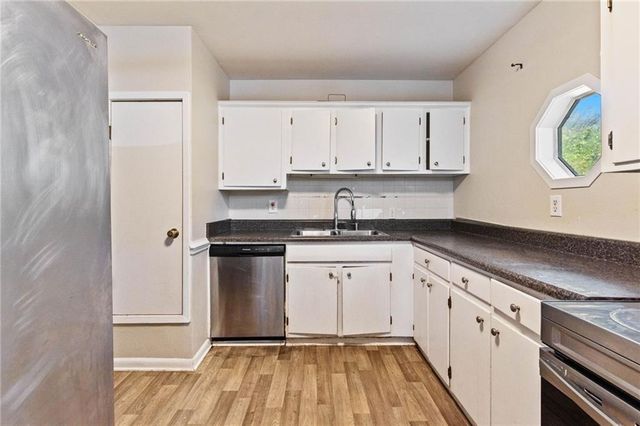 615 Dartmoor Lane, Mobile, AL 36609