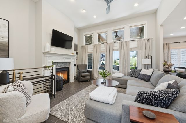 751 Willow Pointe South Drive, Plainfield, IN 46168