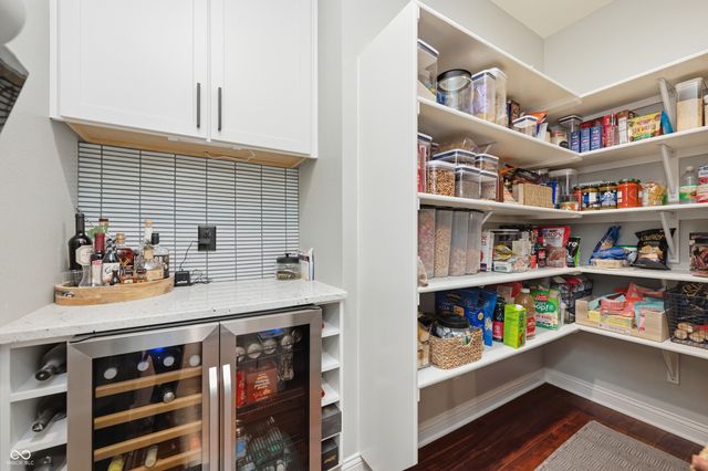 751 Willow Pointe South Drive, Plainfield, IN 46168