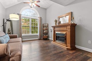 37 Dugout Rd # B, Hudson, NH 03051