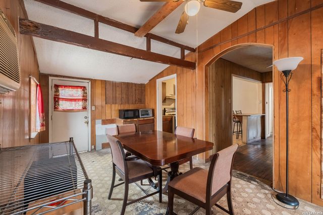 227 Southway Dr, San Antonio, TX 78225